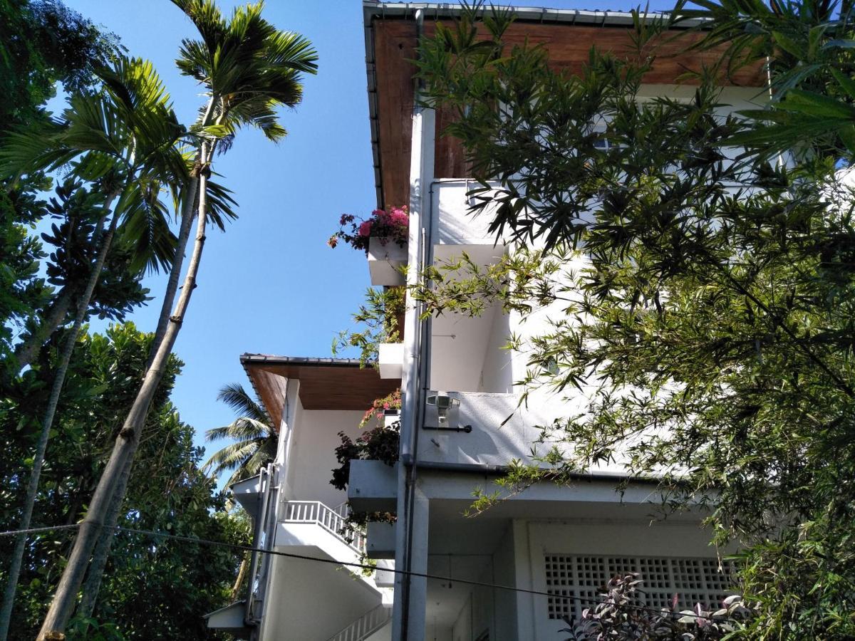 Hikkaduwa Blue Ocean Hotel Exterior foto